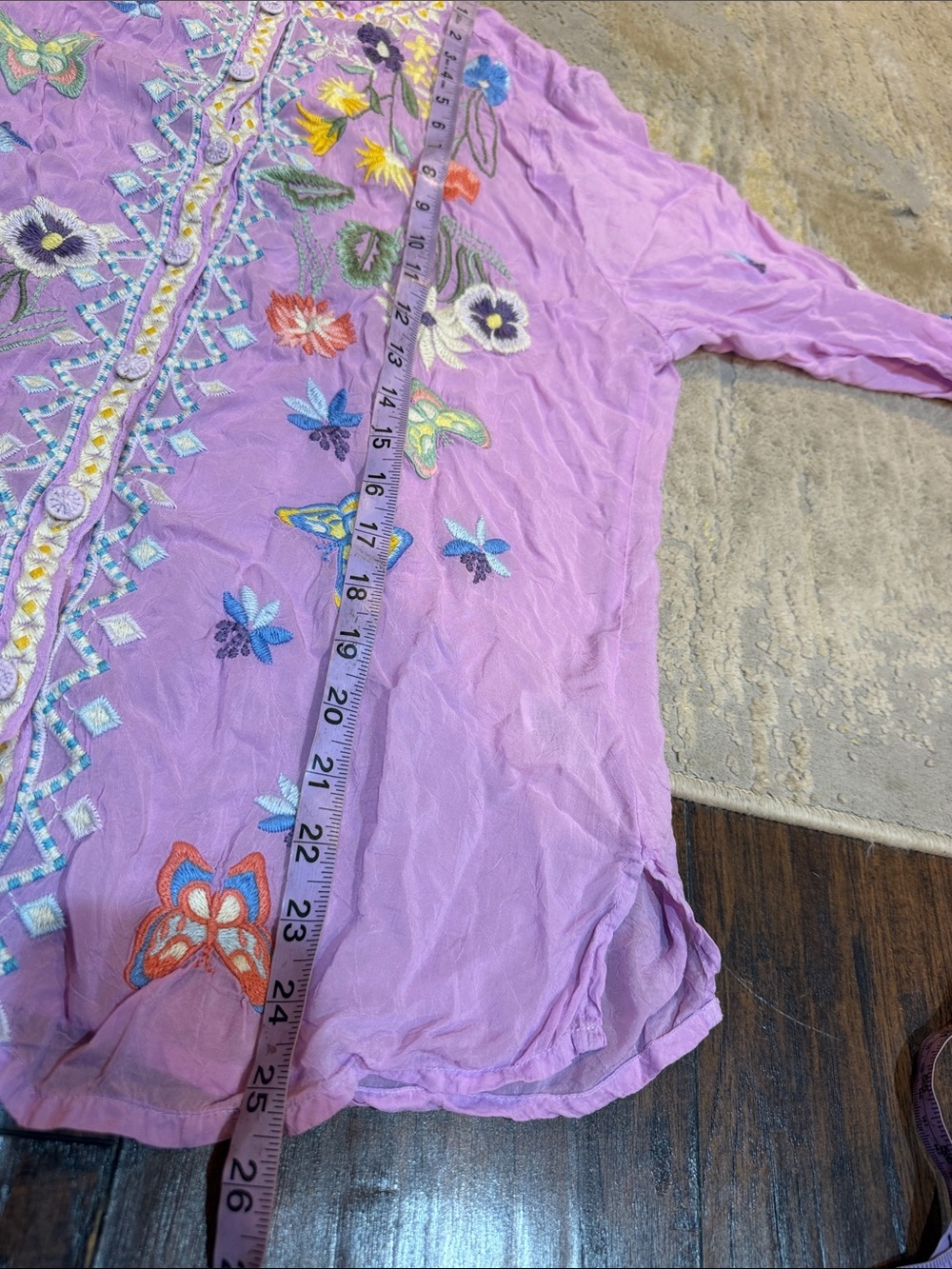 Johnny Was Minodora Blouse In Lavender Frost In Pink size M in EUC - Picture 9 of 12